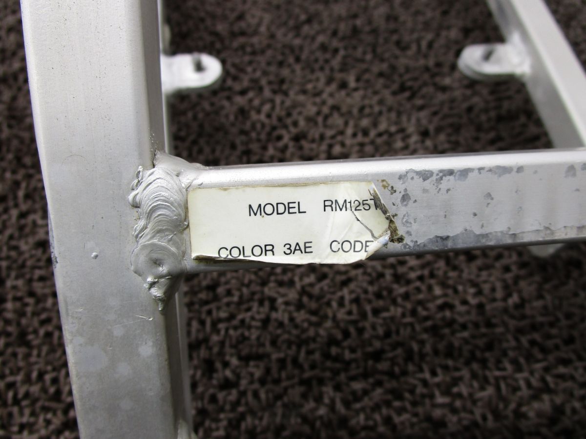 RMX250 PJ13A 純正シート！825SU 送料無料！(沖縄離島は除く) 安心の日本メーカー ジュージ工業