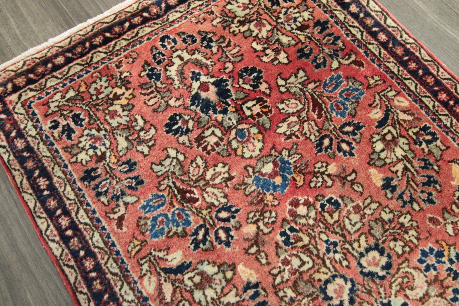 ヴィンテージ ペルシャ絨毯 クム産 オールド手織り絨毯 シルク