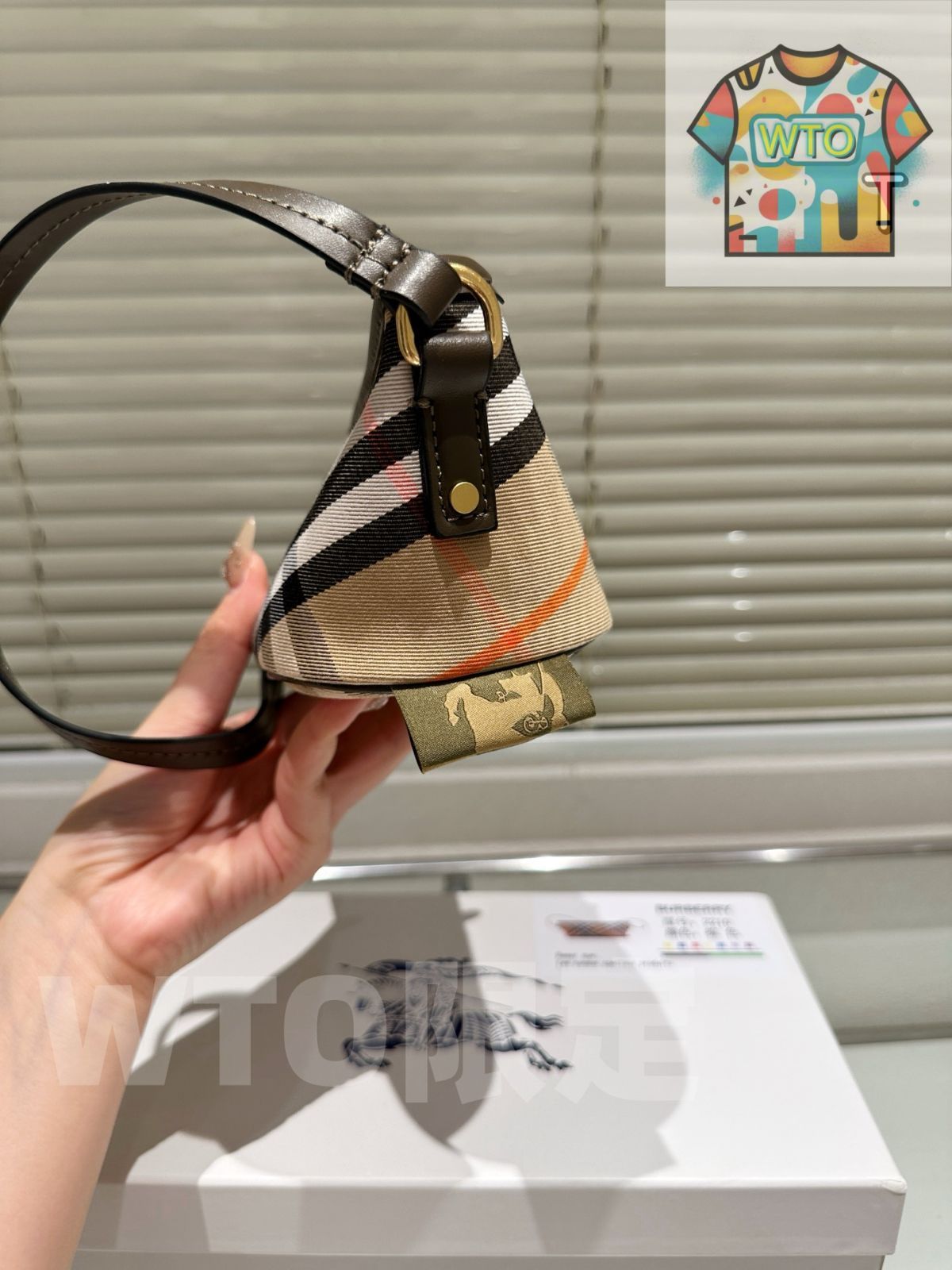 ★美品 バーバリー ★ BURBERRY バーバリー バッグ 2WAYハンド/ショルダーバッグ MINI