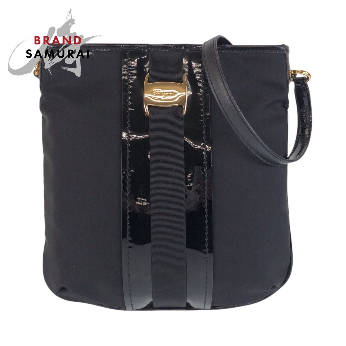 美品 Salvatore Ferragamo サルヴァトーレフェラガモ ヴァラ ブラック 