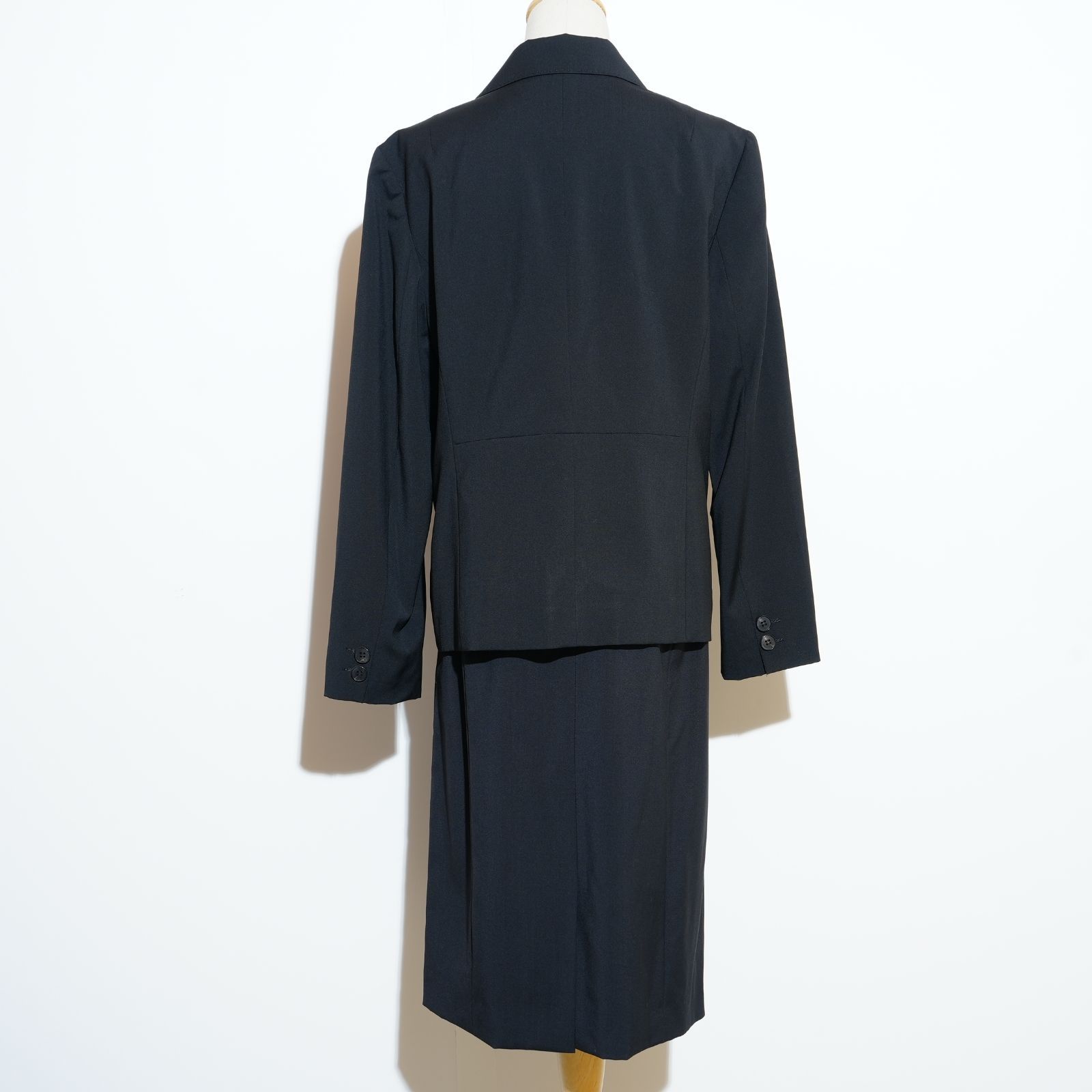 BURBERRY LONDON バーバリーロンドン イタリア製 ウール 100% 裏地付き  