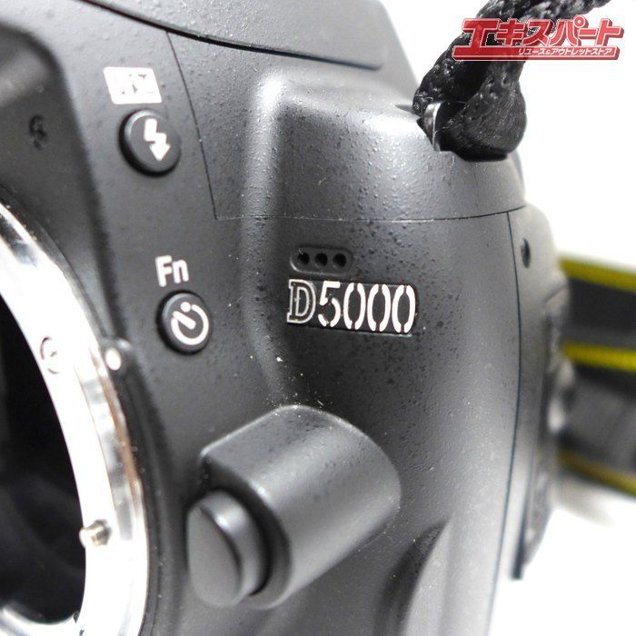 Nikon D5000 ダブルズームキット おまけ多数ついてます！ Nikon D5000 ダブルズームキット