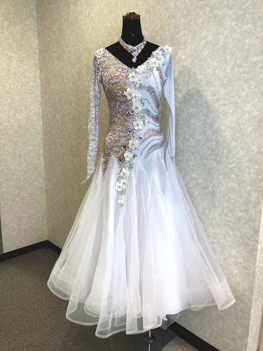 社交ダンス用ドレス ホワイト 片肩 高級オーダーメイドドレス 社交ダンス用ドレス ホワイト 片肩 高級オーダーメイドドレス 社交