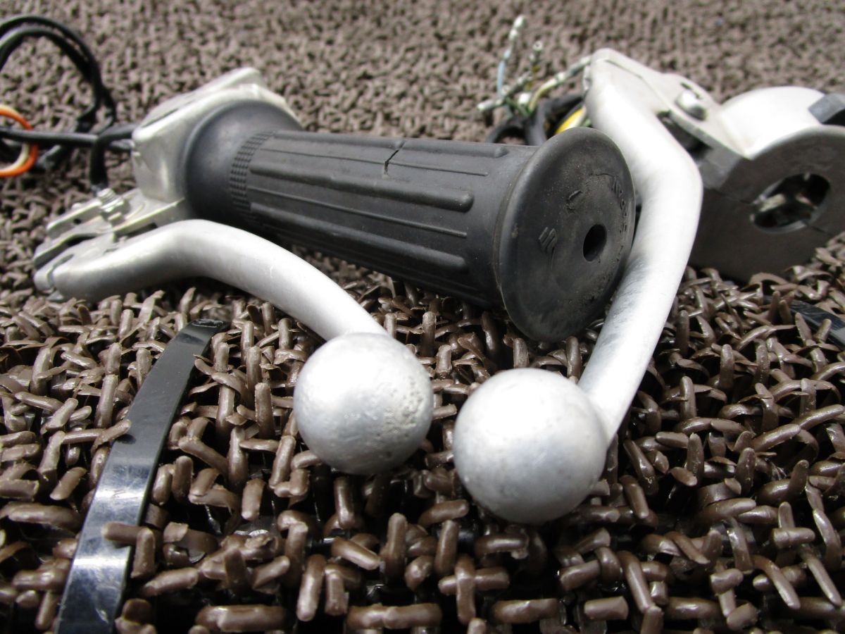 エポ ハンドルスイッチ 左右 スロットル レバー ●A6180 PV50 スズキ PV50 EPO キャブ車 DECORATOM_COM_BR