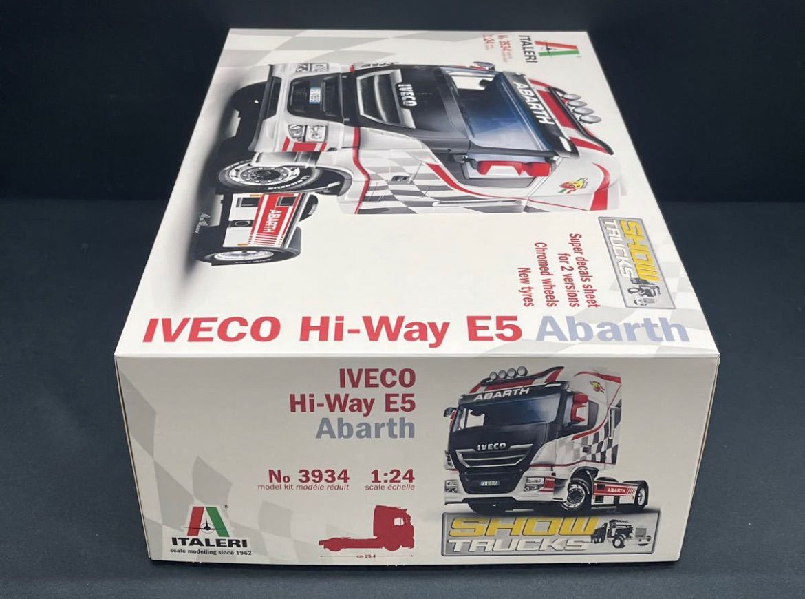 イタレリ 1/24 イヴェコ HI-WAY アバルト トラクターヘッド Amazon.co.jp: イタレリ 1/24 イヴェコ HI-WY “Abarth