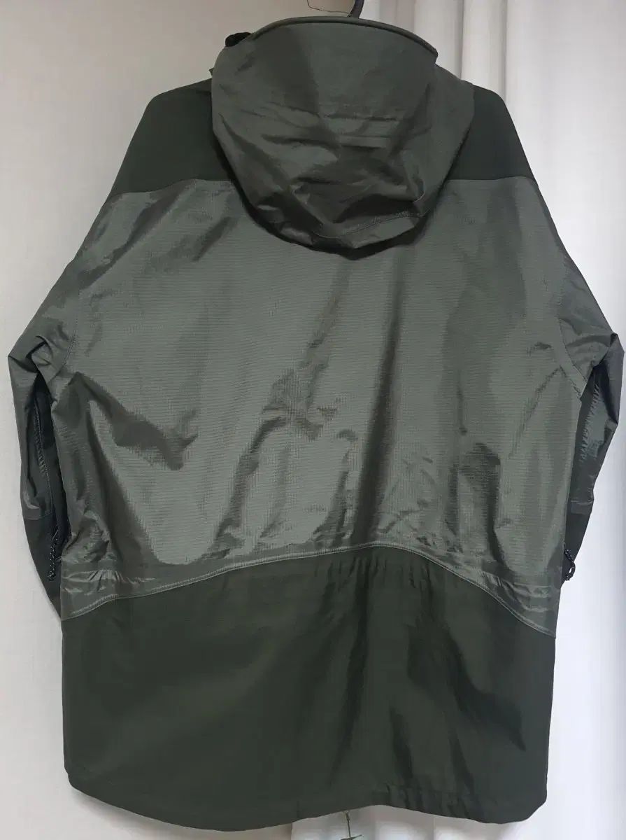 登山ジャケット