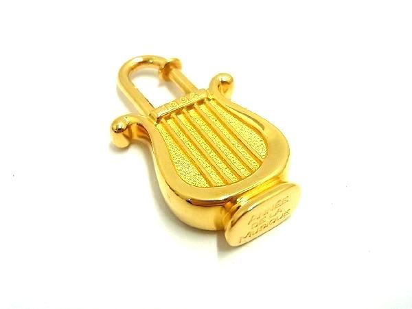 ✨激安✨エルメス　カデナハープ1996 ゴールドチャーム □極美品□ HERMES エルメス ANNEE DE LA MUSIQUE 1996年限定