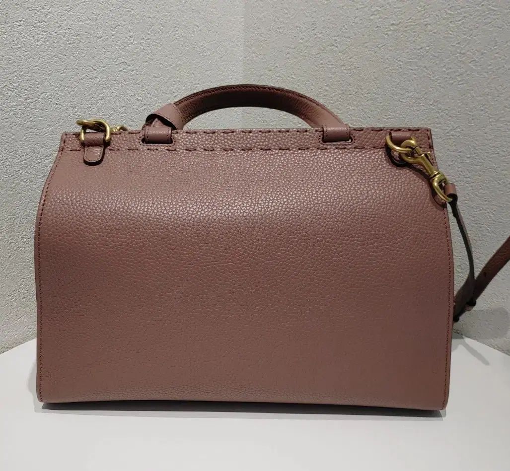 GUCCI(グッチ) マーモント トップハンドル スモールバッグ 本物 GUCCI(グッチ) マーモント トップハンドル スモールバッグ 本物