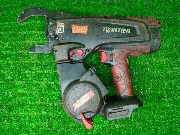 ◎マックス MAX 鉄筋結束機 リバータイア RB-610T 14.4V 4.0Ah 電池1個 充電器 キャリングケース付セット 動作 済み