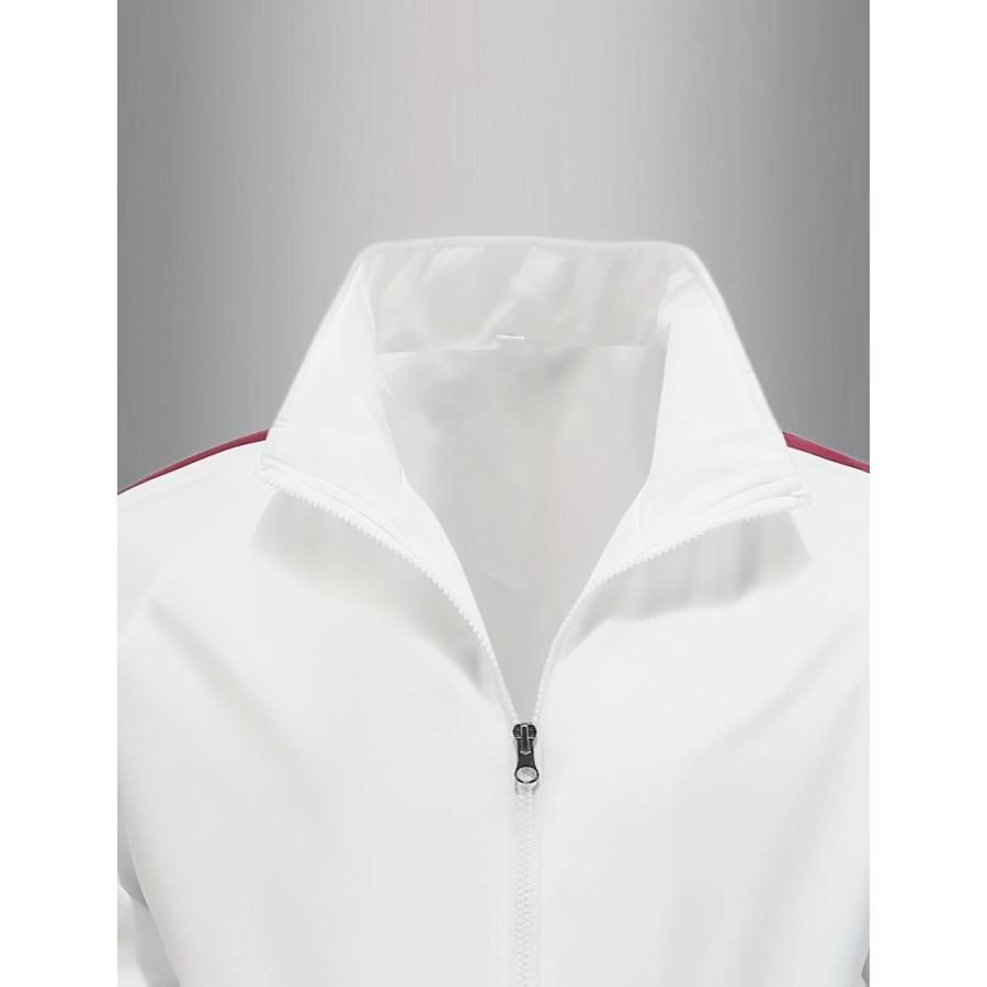 スポーツスーツ