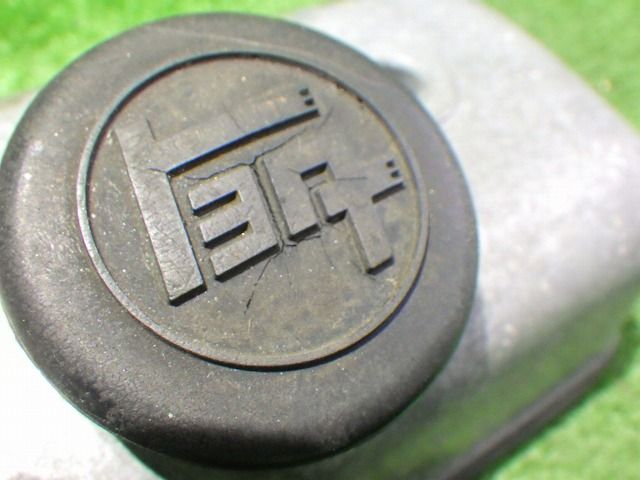 タペットカバー KE35