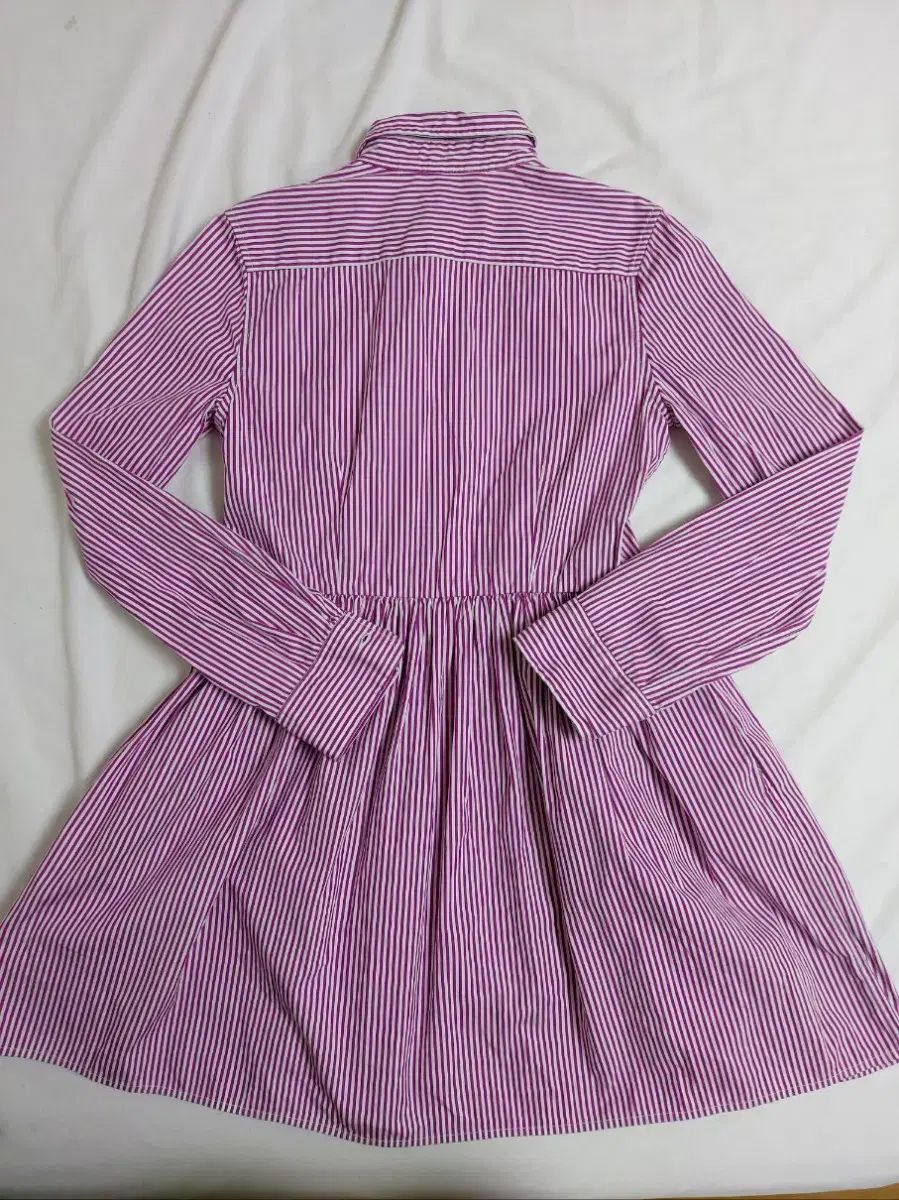 シャツワンピース