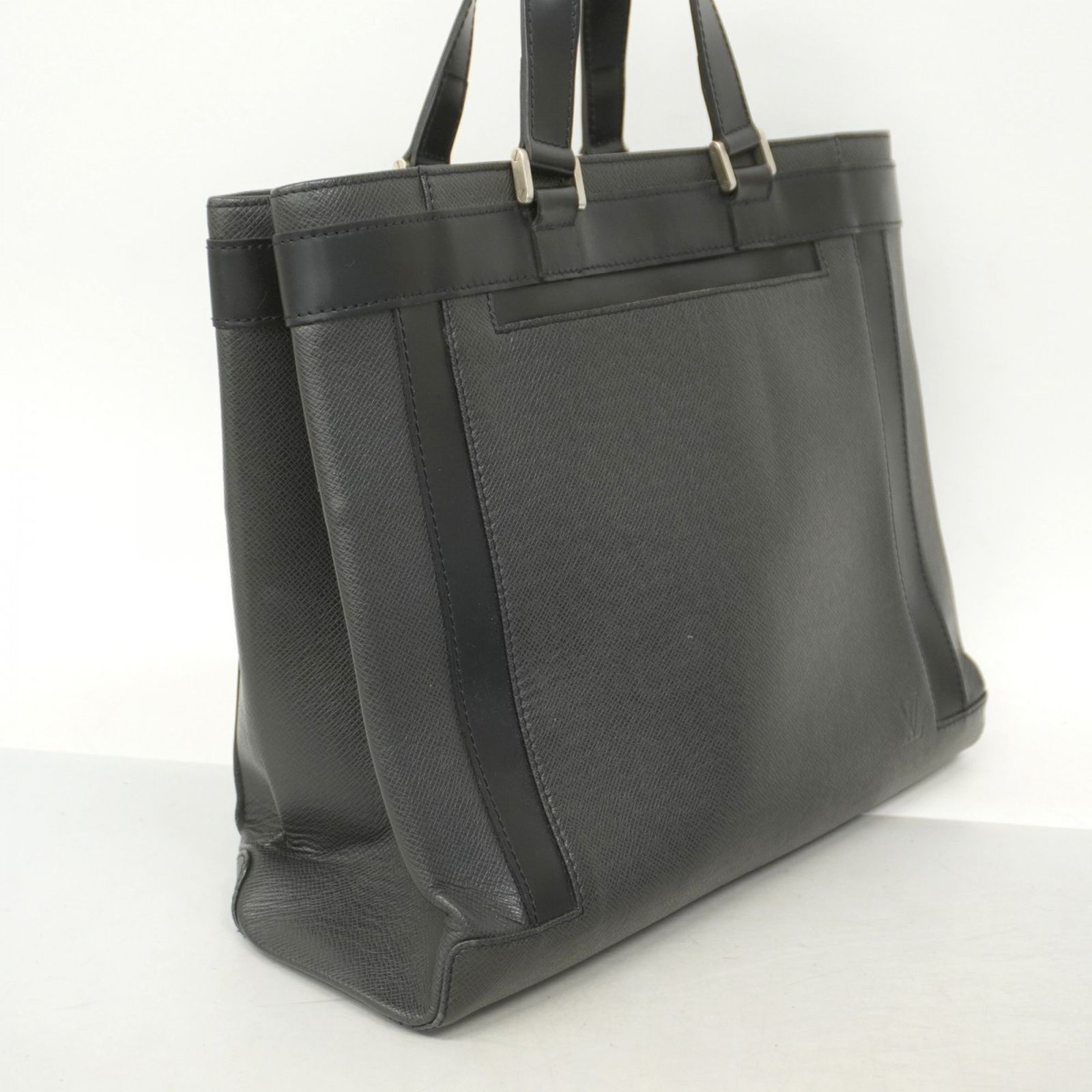 ルイヴィトン　カスベックPM イヴィトン Louis Vuitton タイガ カスベックPM ビジネスバッグ