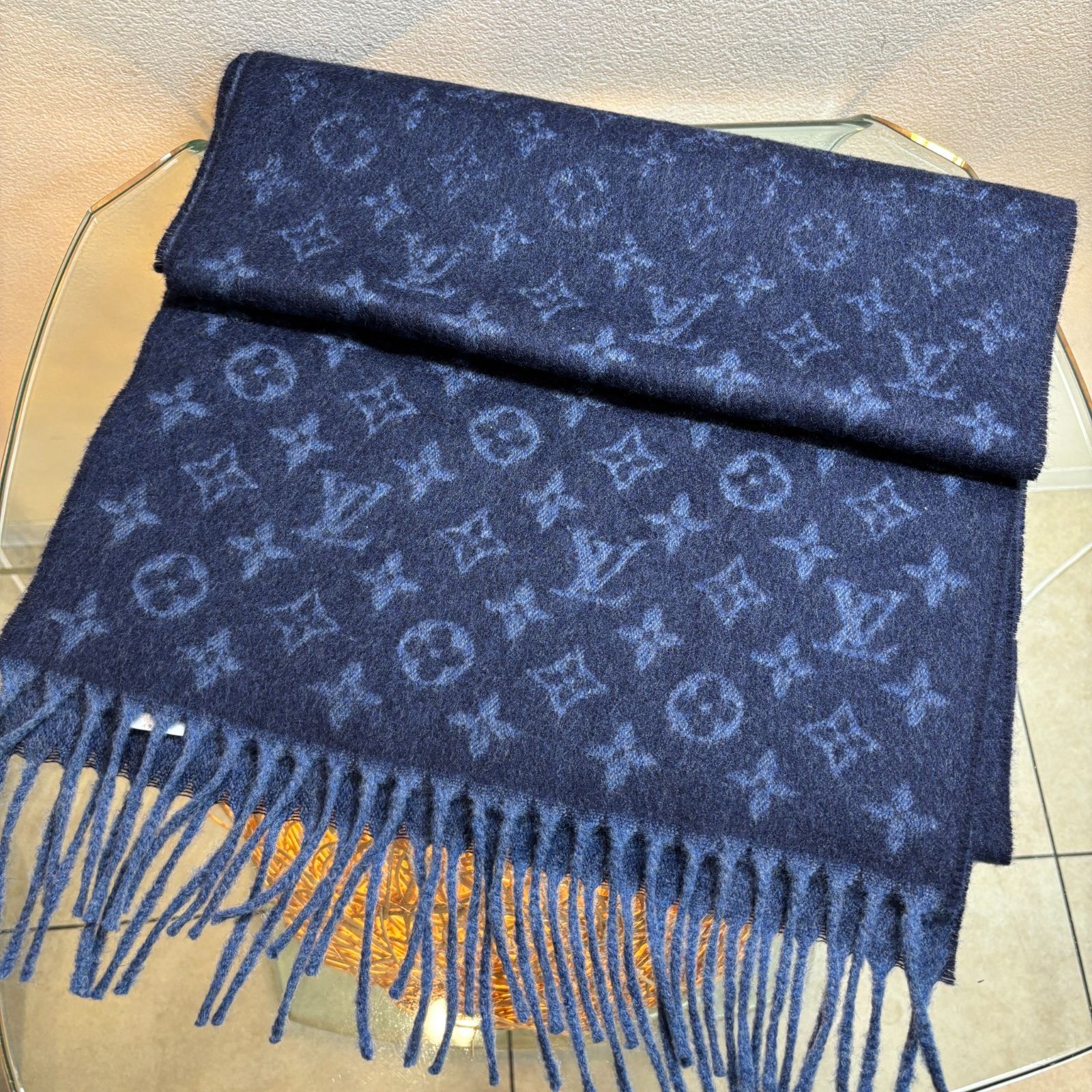 ルイヴィトン マフラー モノグラム グラディエント ブルーマリーヌ ネイビー ルイヴィトンLOUIS VUITTON モノグラム グラディエント マフラー