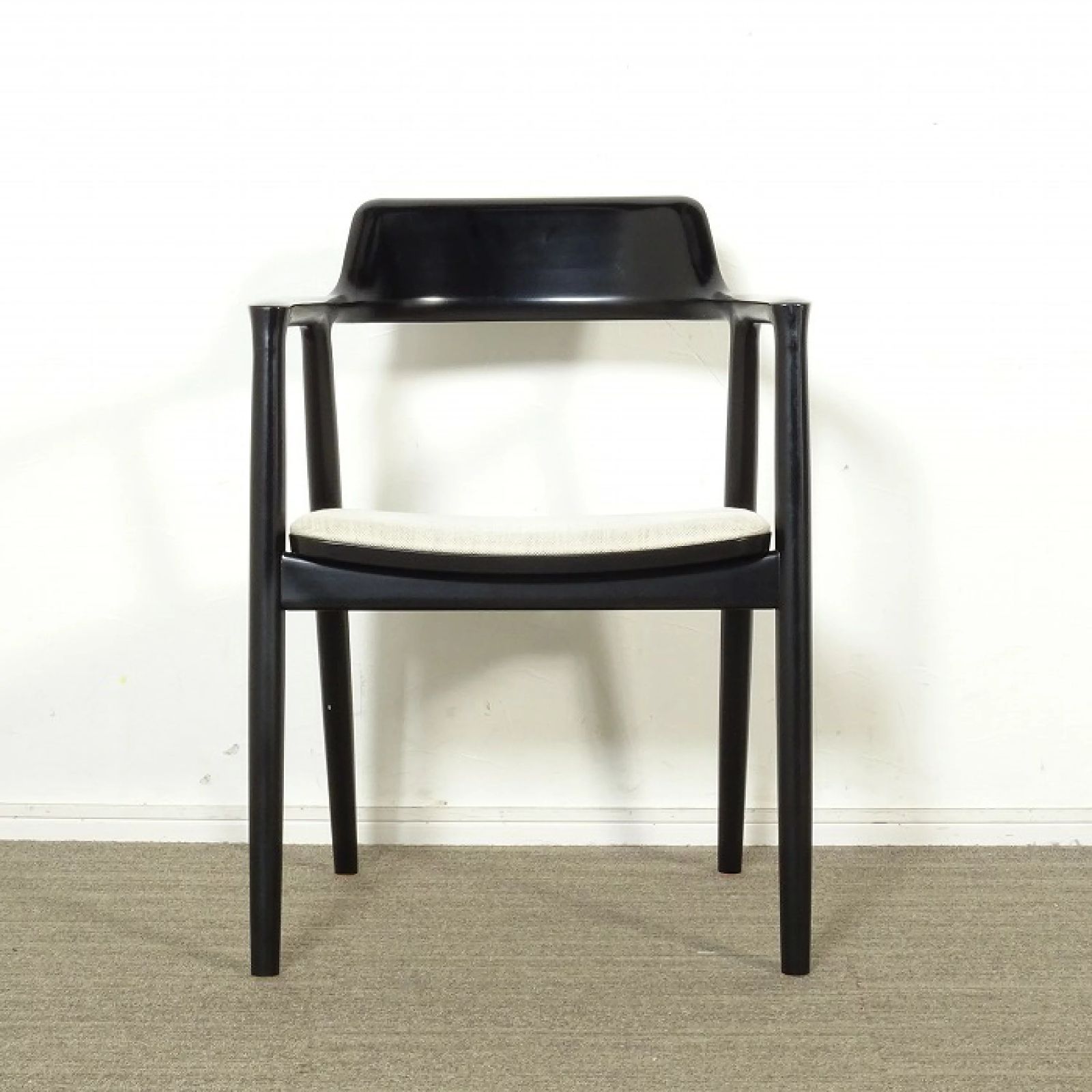 ◾︎SELUNO◾︎ 展示 MARUNI マルニ木工 HIROSHIMA ヒロシマ アームチェア 張座 ビーチ材ブラック塗装 ファブリック 15万 v725