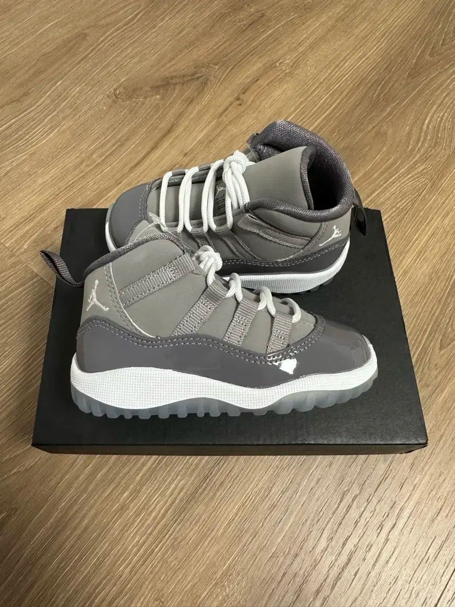 120 NIKE ナイキ ジョーダン 11 TD クールグレー