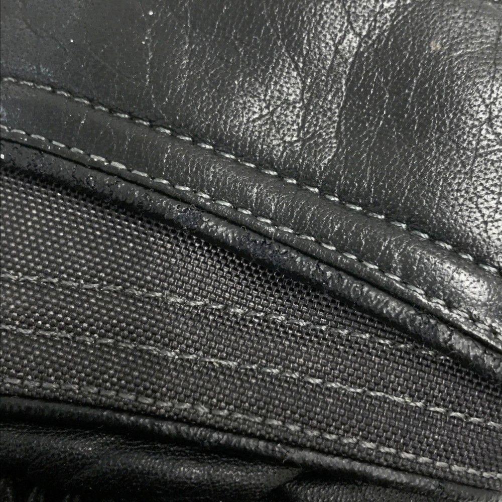 ブラック系