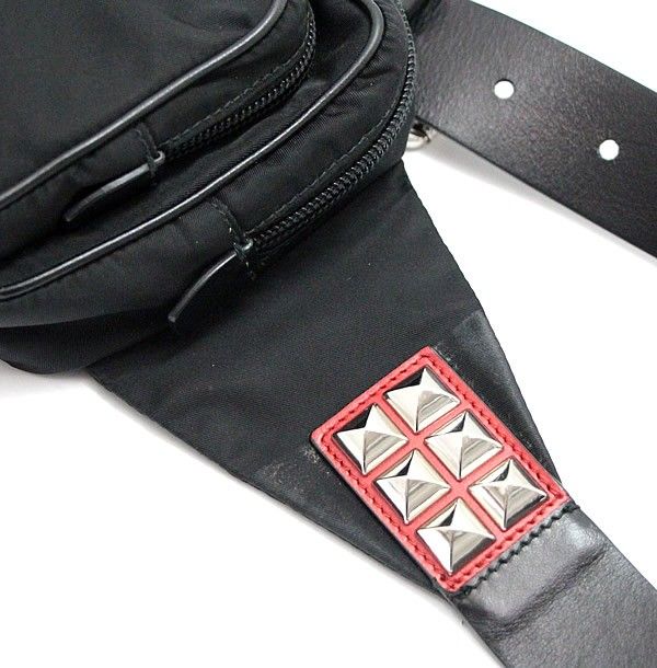 プラダ PRADA ウエストポーチ ウエストバッグ スタッズ 三角ロゴ
