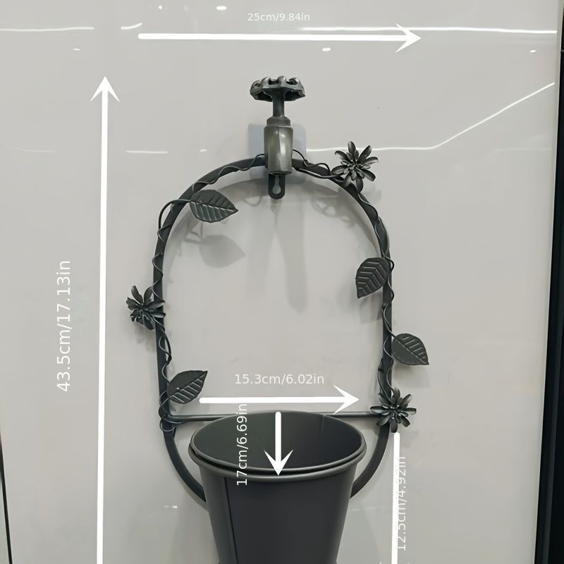 蛇口付きのバケツ型 植物