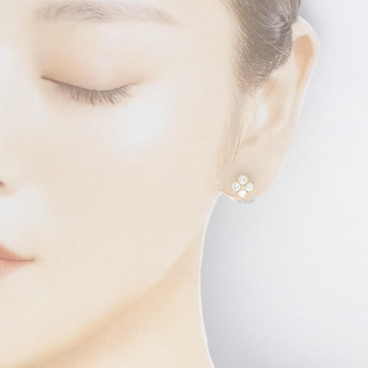 ピアス 1.051CT