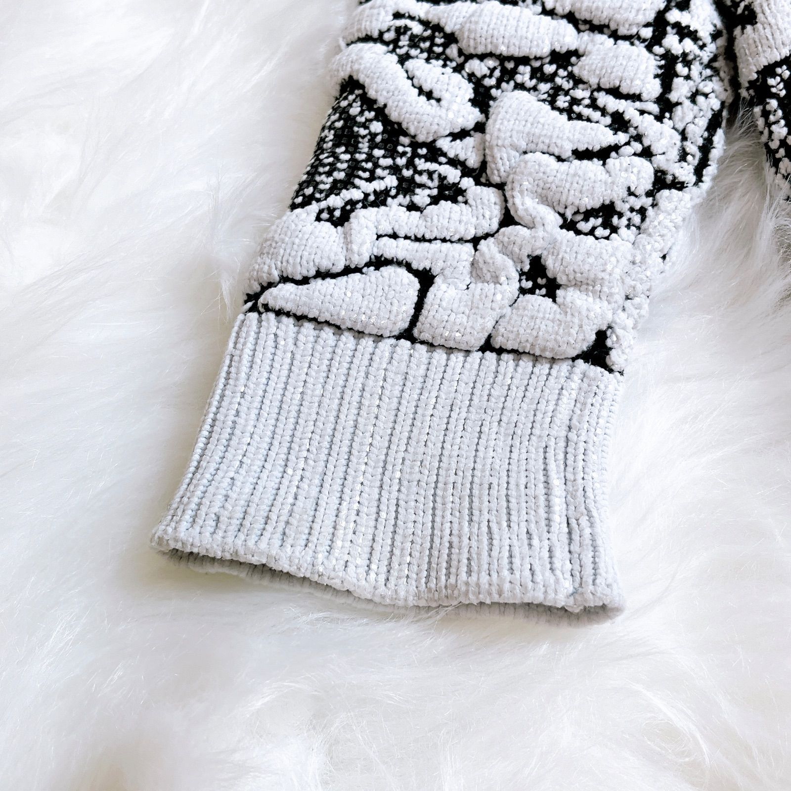 クルーネック イタリア製