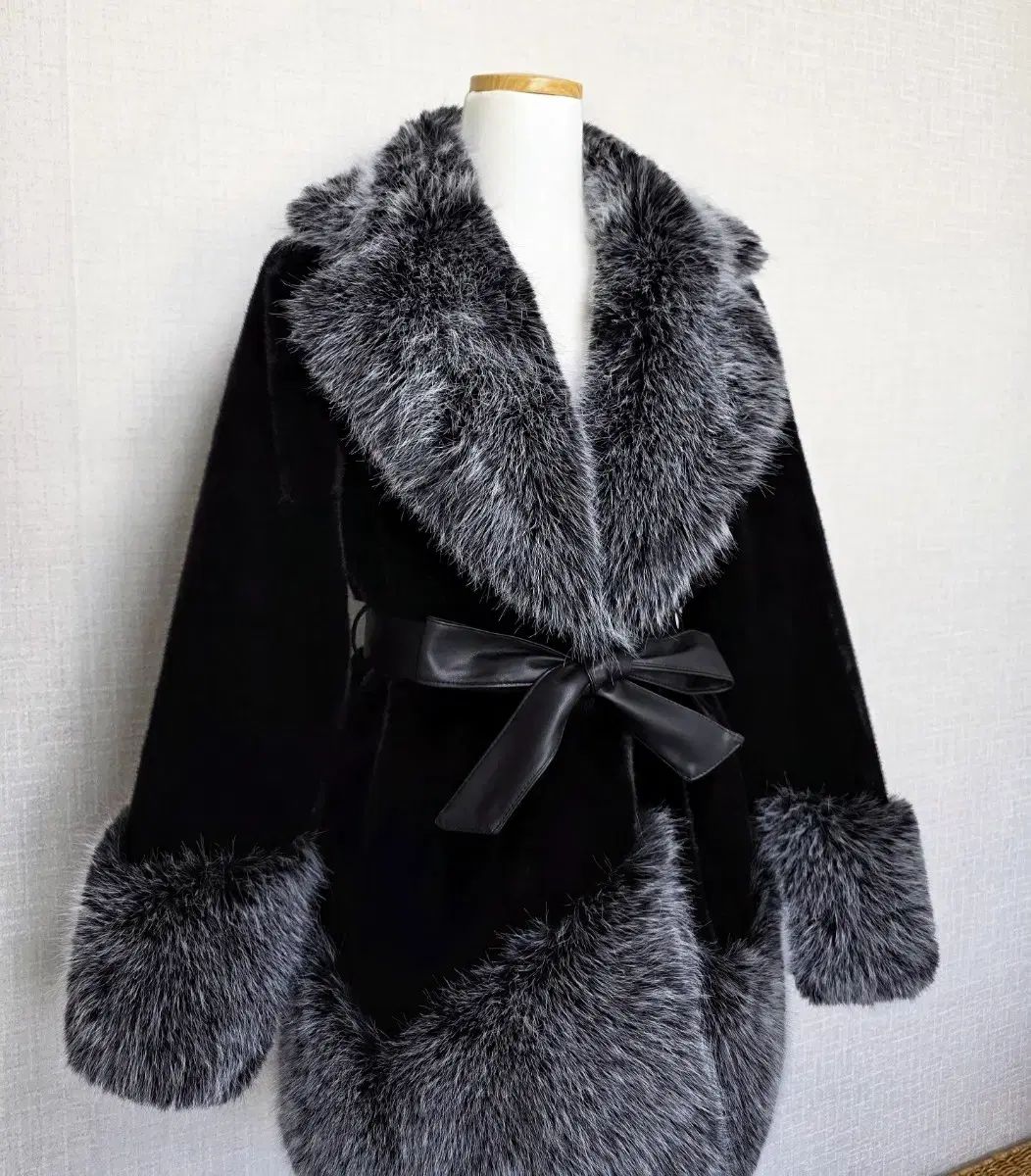 ファー トリミング コート 着用画像O