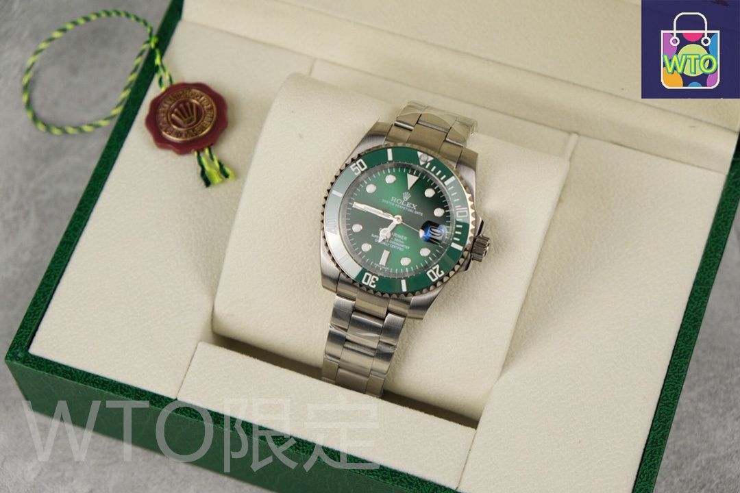 ⭐︎新品•未使用⭐︎ROLEX 時計ケース グリーン 新品・未使用】ロレックス ROLEX 携帯ケース - メルカリ