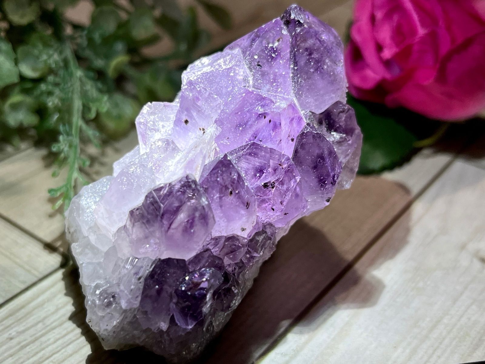 ゲーサイト内包　カルサイト共生✨　虹入り　アメジスト　クラスター　ジオード ゲーサイト内包✨ カルサイト共生 虹入り アメジスト クラスター 原石