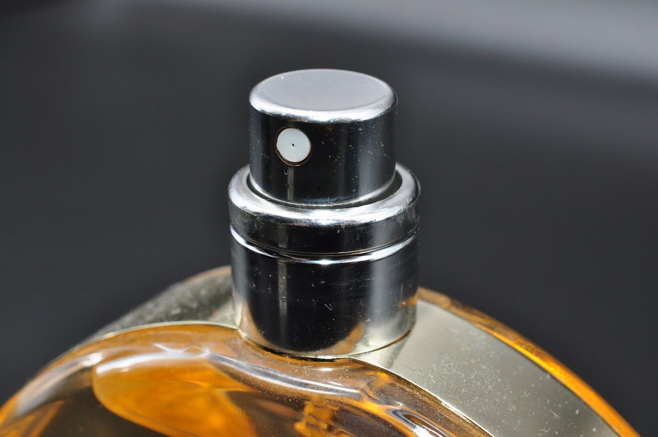 CHANEL CHANCE オードパルファム Amazon.co.jp: シャネル チャンス オードパルファム 100mL[並行