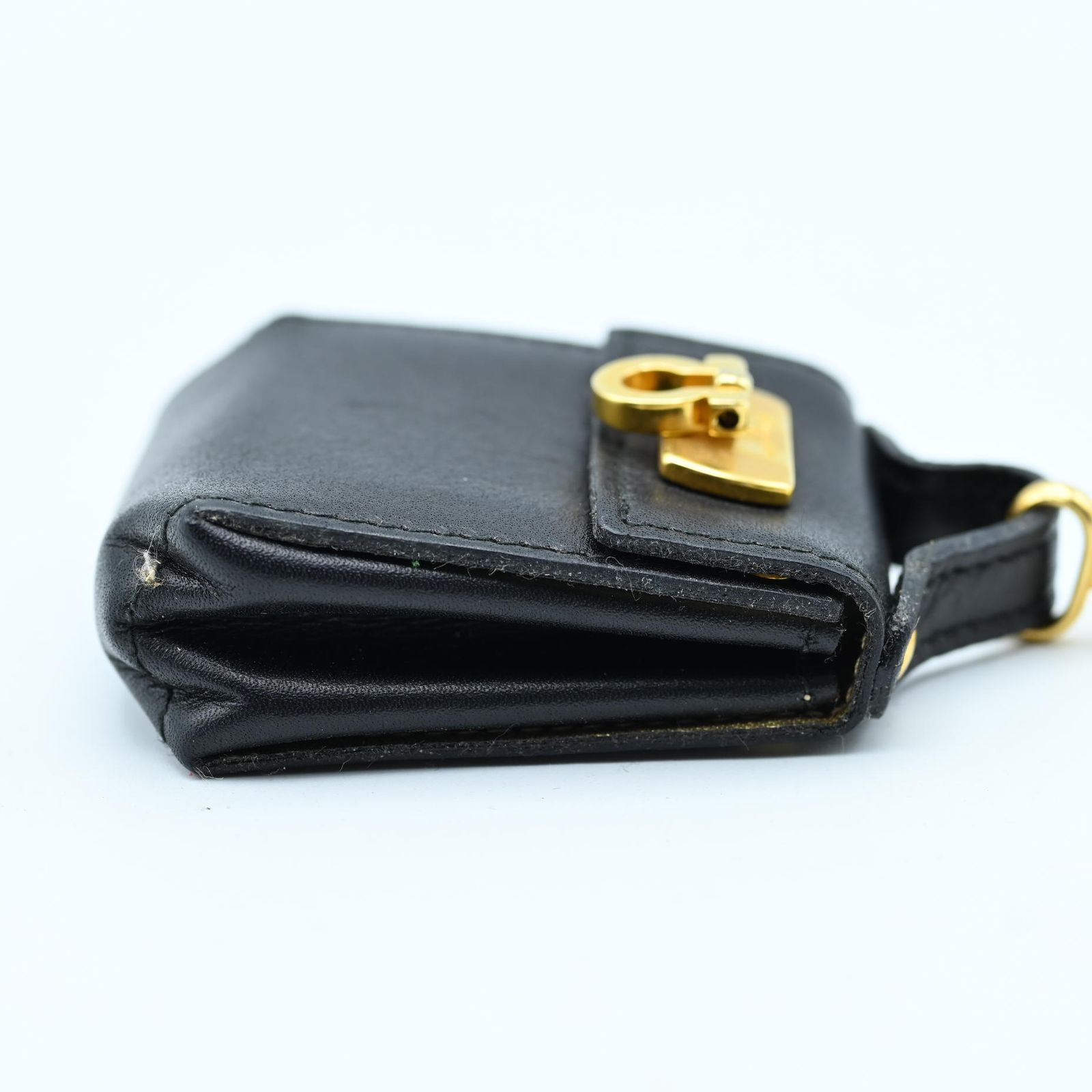 M08 Salvatore Ferragamo サルヴァトーレフェラガモ レザ― ガンチーニ  