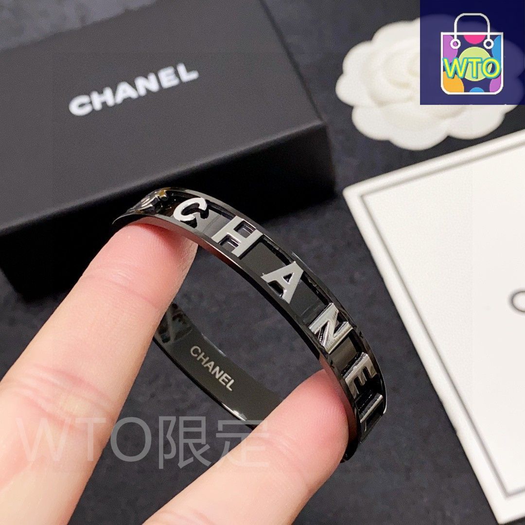 今日特価】Chanel シャネル ナロー エングレーヴ カーボン