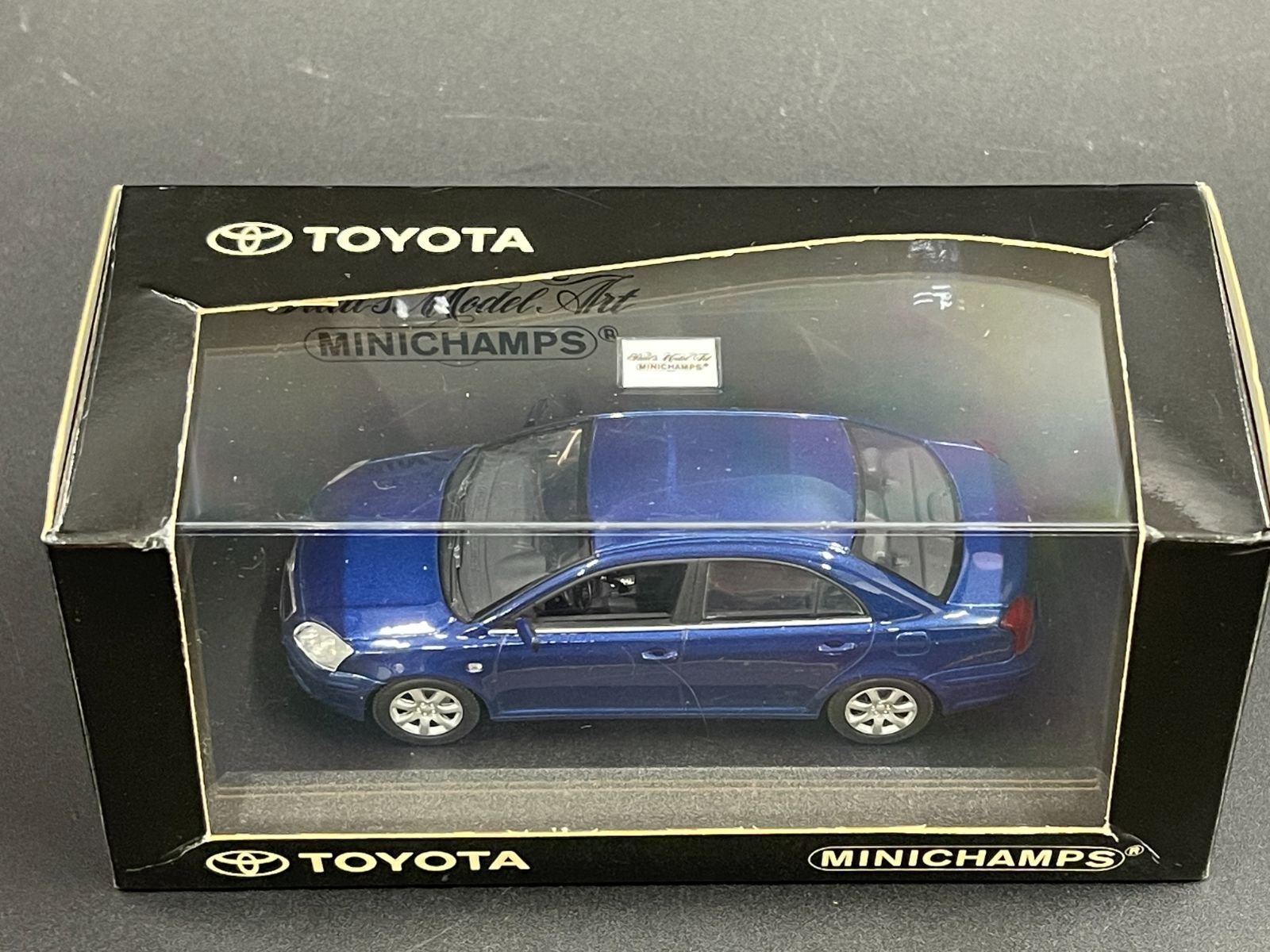 MINICHAMPS TOYOTA 1 43 AVENSIS