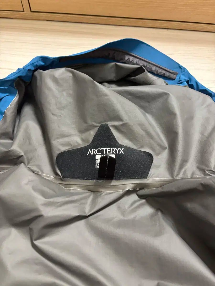  アークテリクス GORE TEX ウィンドブレーカー mサイズ その他 アウター