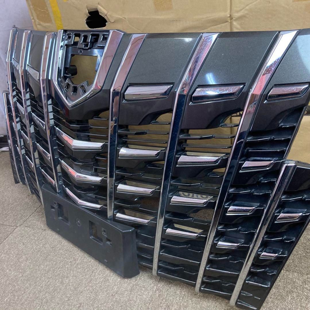 本物保証、信用第一！ トヨタ アルファード 30 後期 フロントグリル ラジエーターグリル