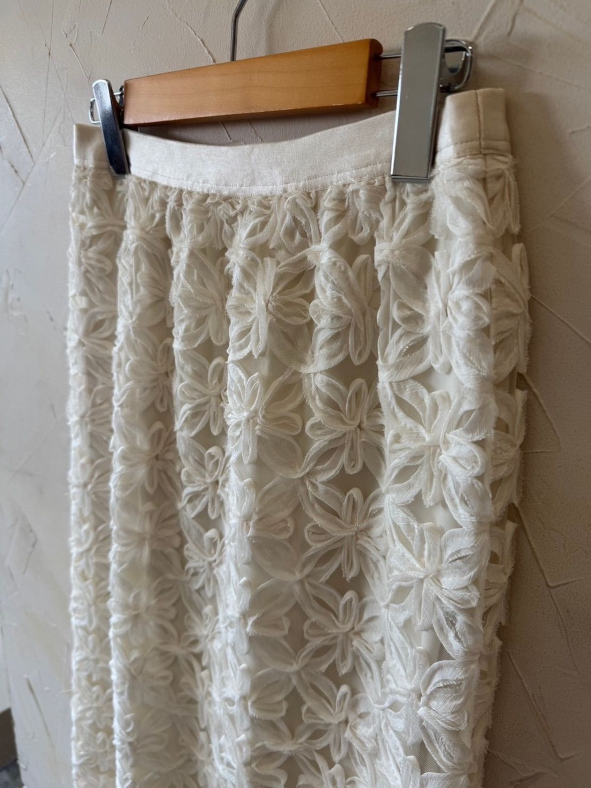 anana スカート a81-042 レース 刺繍 Iライン アナナ anana anana スカート a81-042 レース 刺繍 Iライン