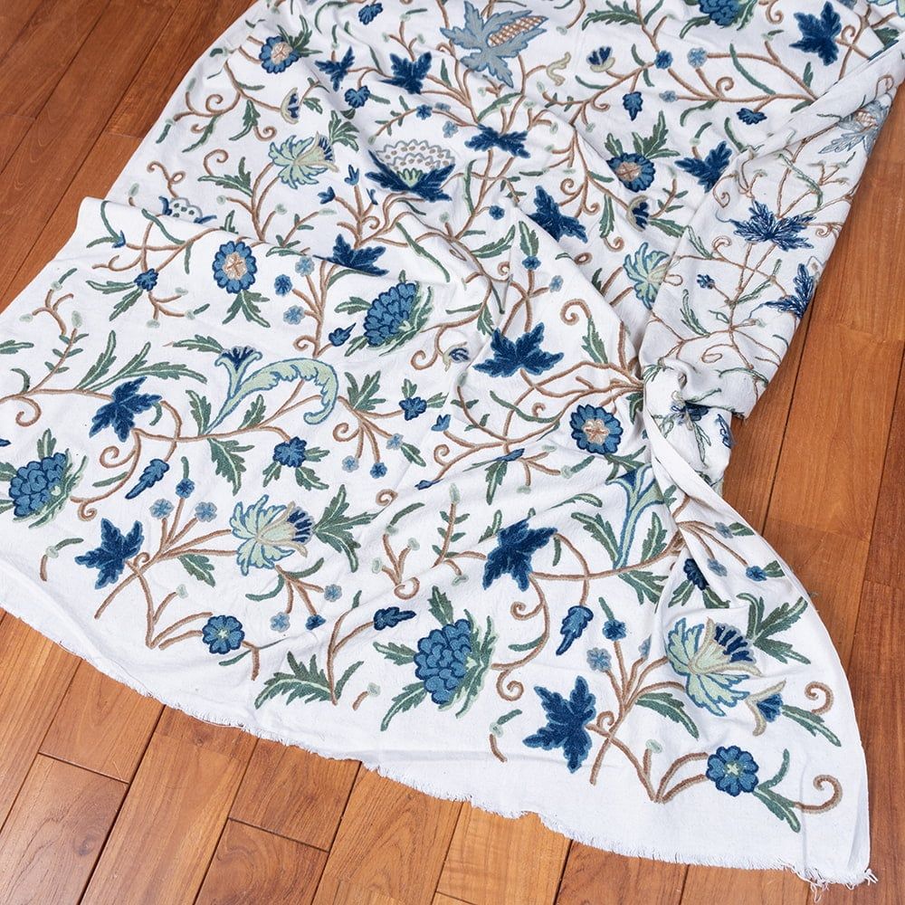 〔1m単位切り売り〕カシミールの職人手作り アーリ刺繍生地 ウール刺繍糸による贅沢な刺繍〔約132cm〕 | 商用利用可