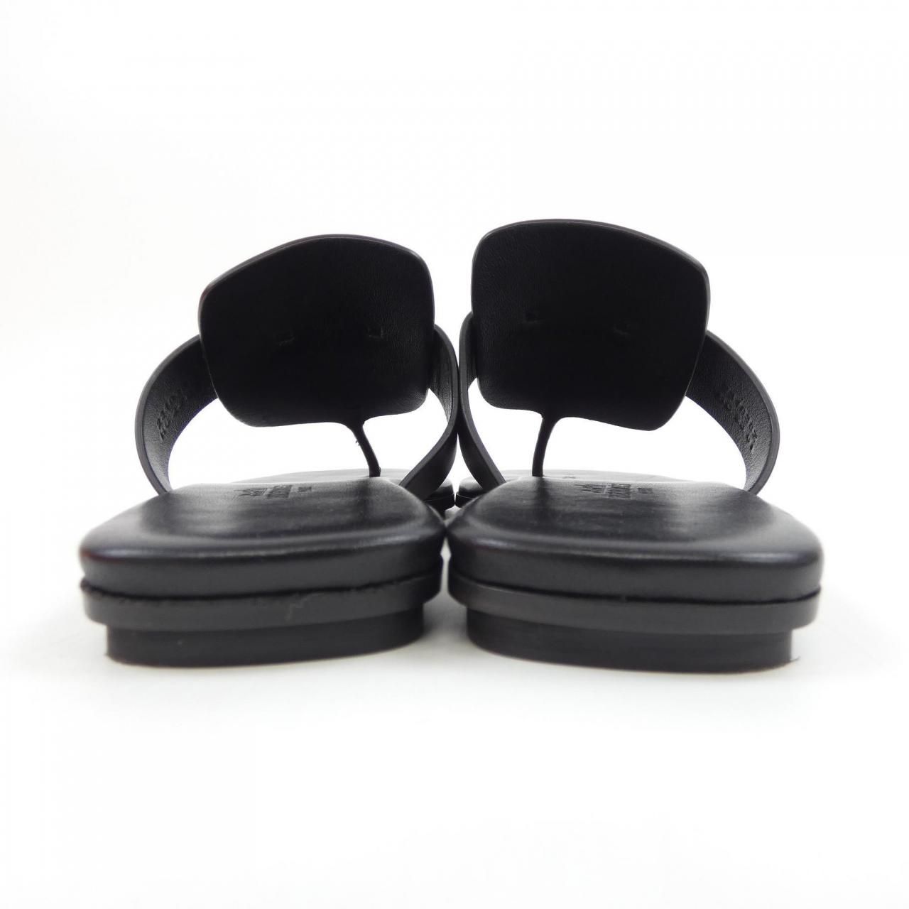 パリバックル 231038Z