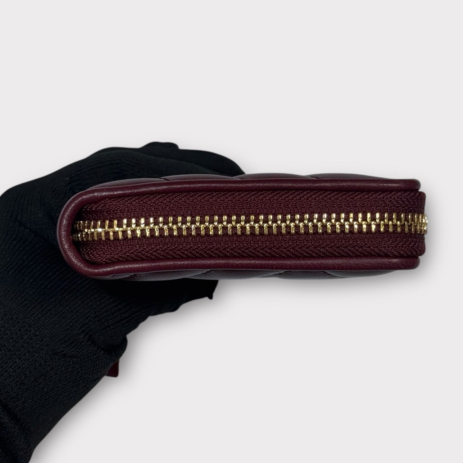 極美品！TORY BURCH トリーバーチ 長財布 シェブロン キルティング 