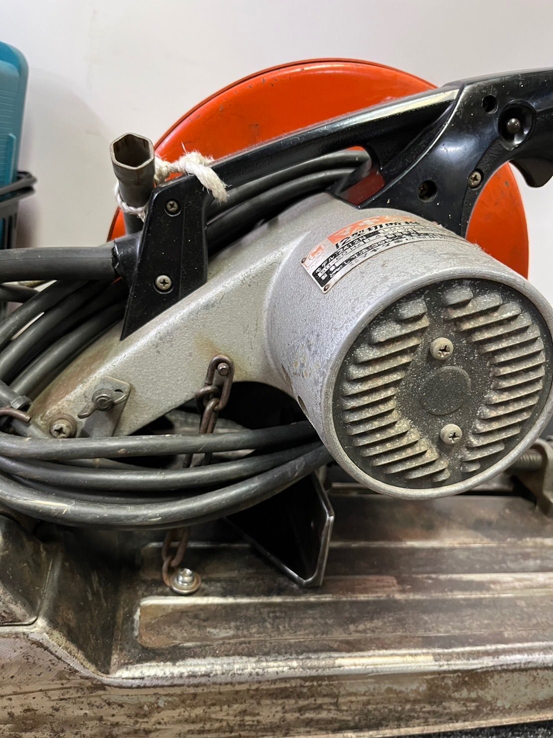 マキタ（makita）12型切断機 2412N 動作確認済 - メルカリ