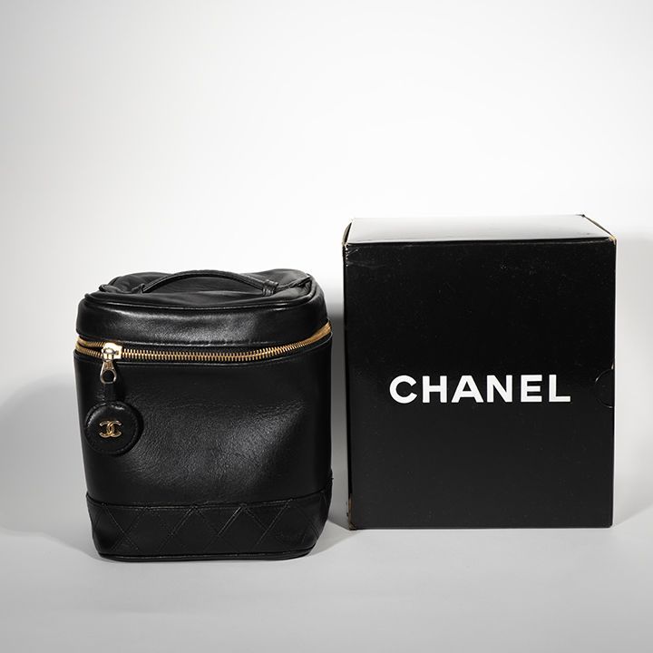 【超極美品】シャネル マトラッセ ビコローレ ラムスキン ウエストバッグ CHANEL ラムスキン マトラッセ バニティバック ビコローレ A01619