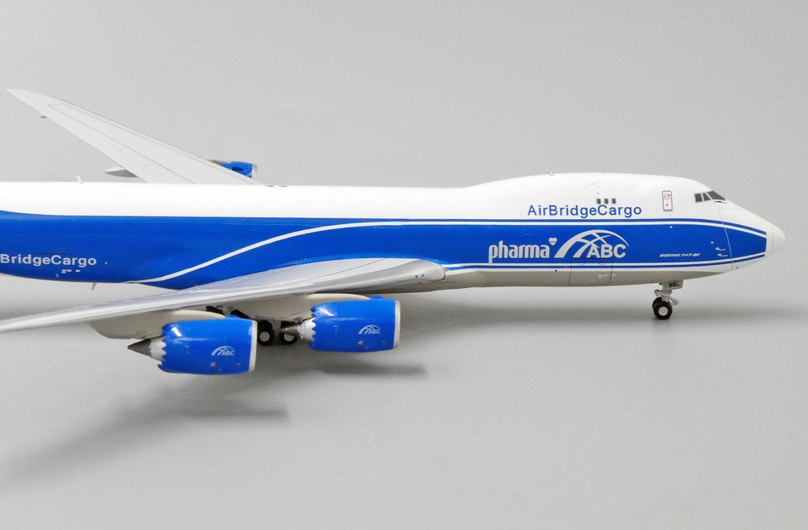 JCウイングス 1/200 エアブリッジカーゴ B747-8F 難あり www