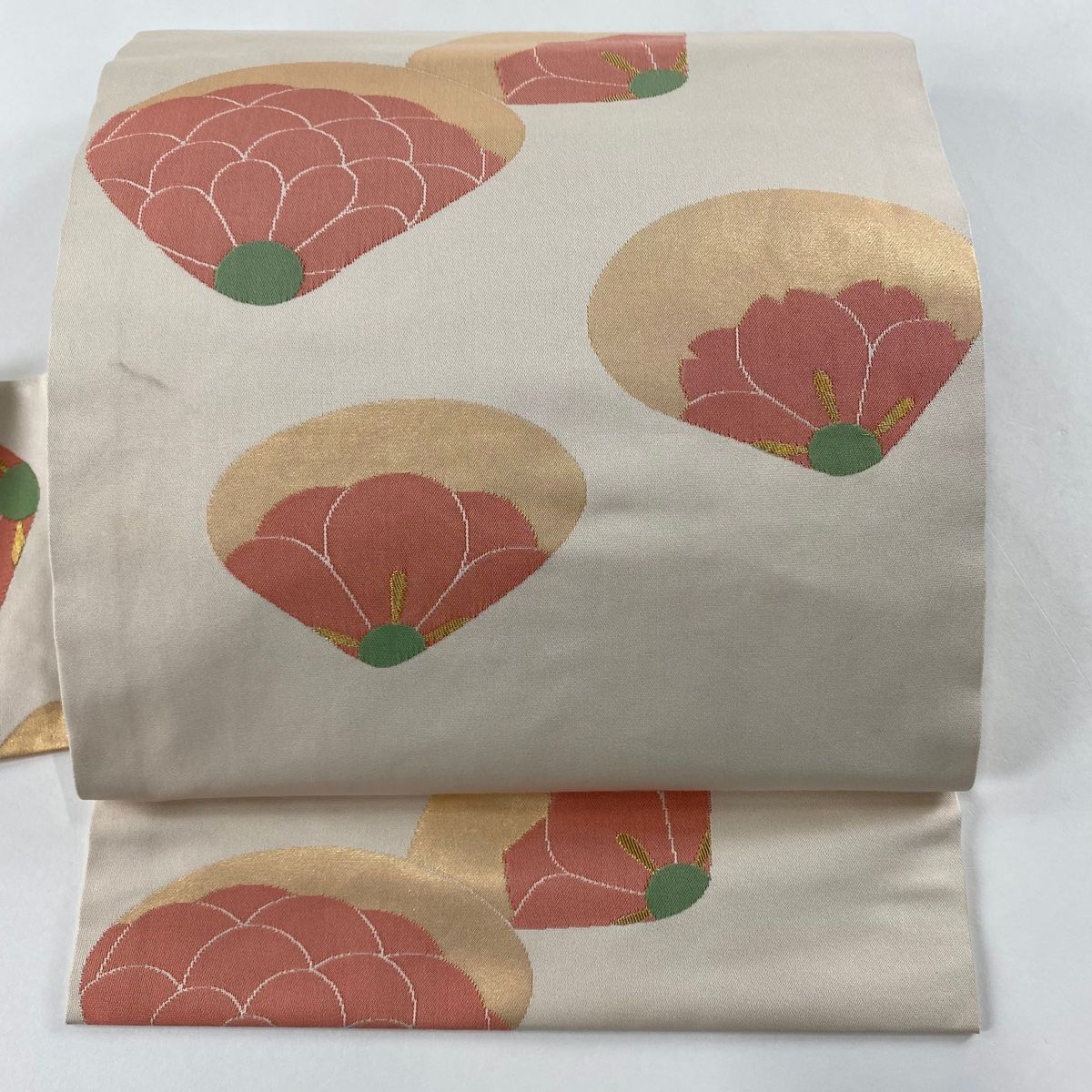 名古屋帯 秀品 桝屋高尾 落款 貝合わせ 箔 金糸 ピンクベージュ 正絹 