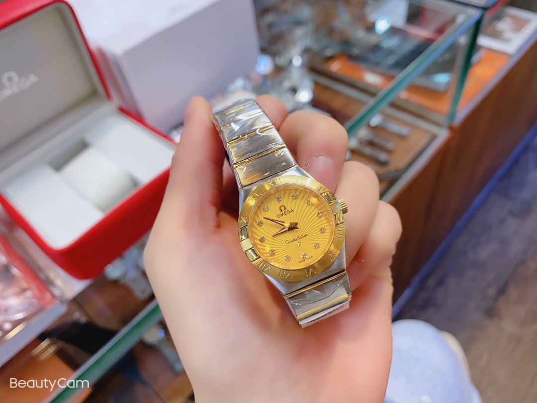 今日特価】高配置の腕時計（日本製ムーブメント搭載）