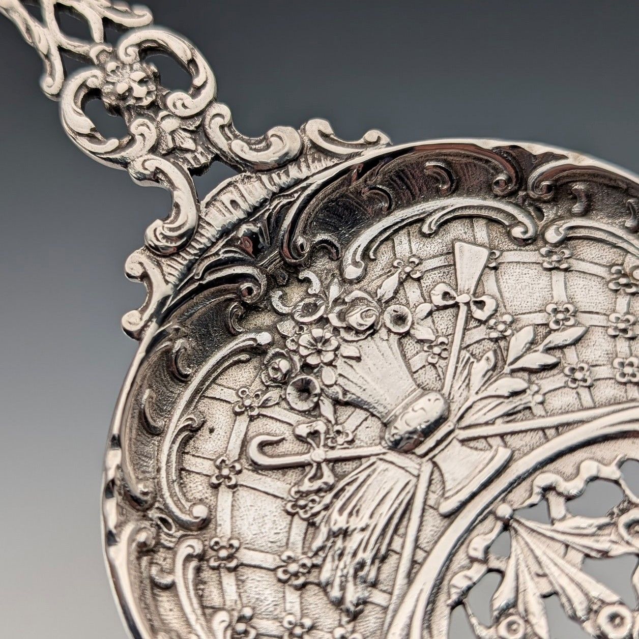 ヴィンテージ コンチネンタルシルバー製 帆船透かし装飾 ペストリーサーバ 83g ヴィンテージ コンチネンタルシルバー製 帆船透かし装飾