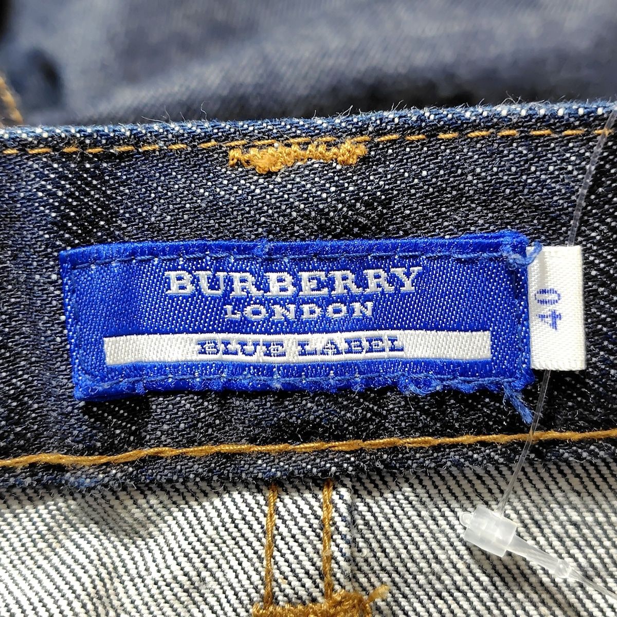 Burberry Blue Label(バーバリーブルーレーベル) ジーンズ サイズ40 M レディース - ネイビー フルレングス - メルカリ