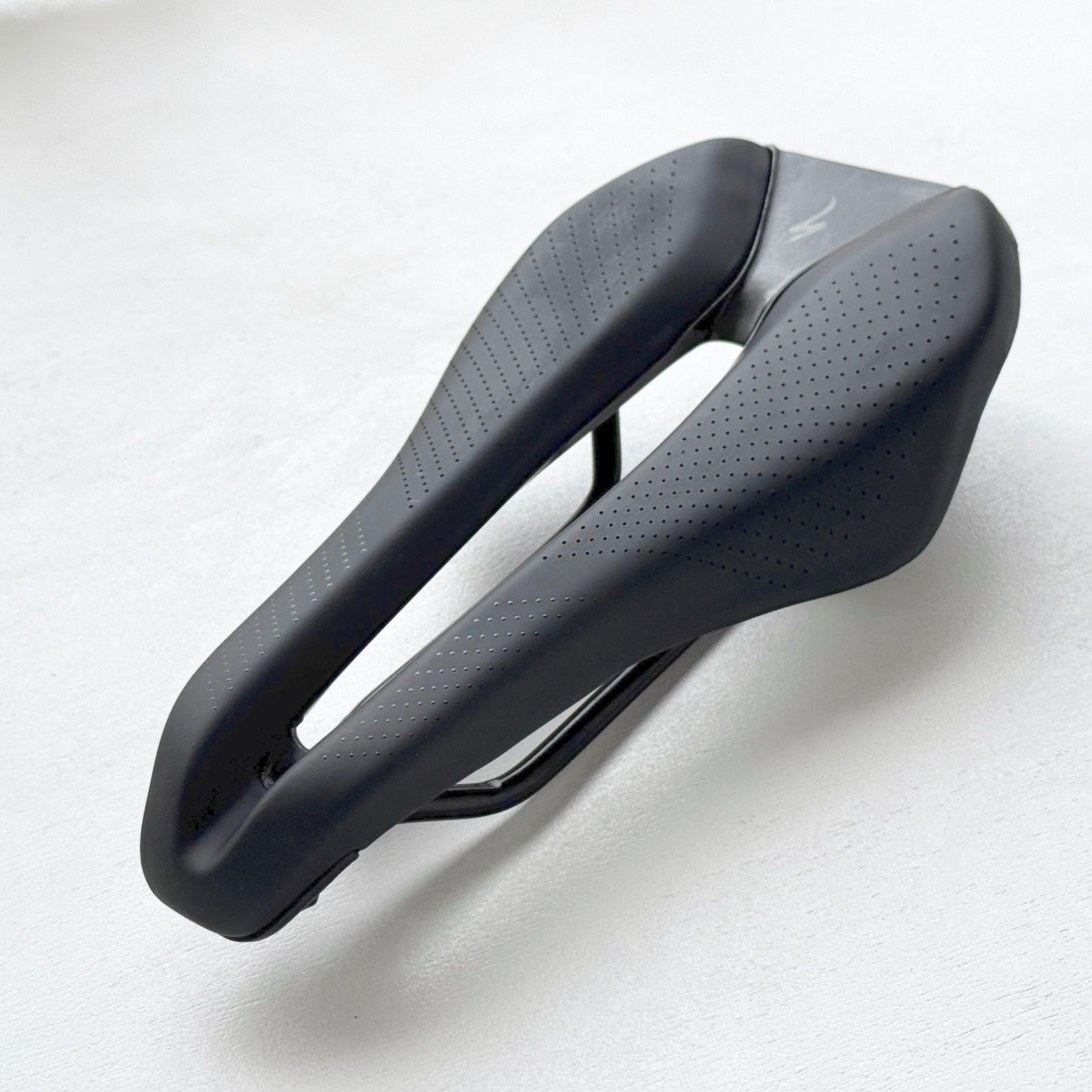 SADDLE スペシャライズド