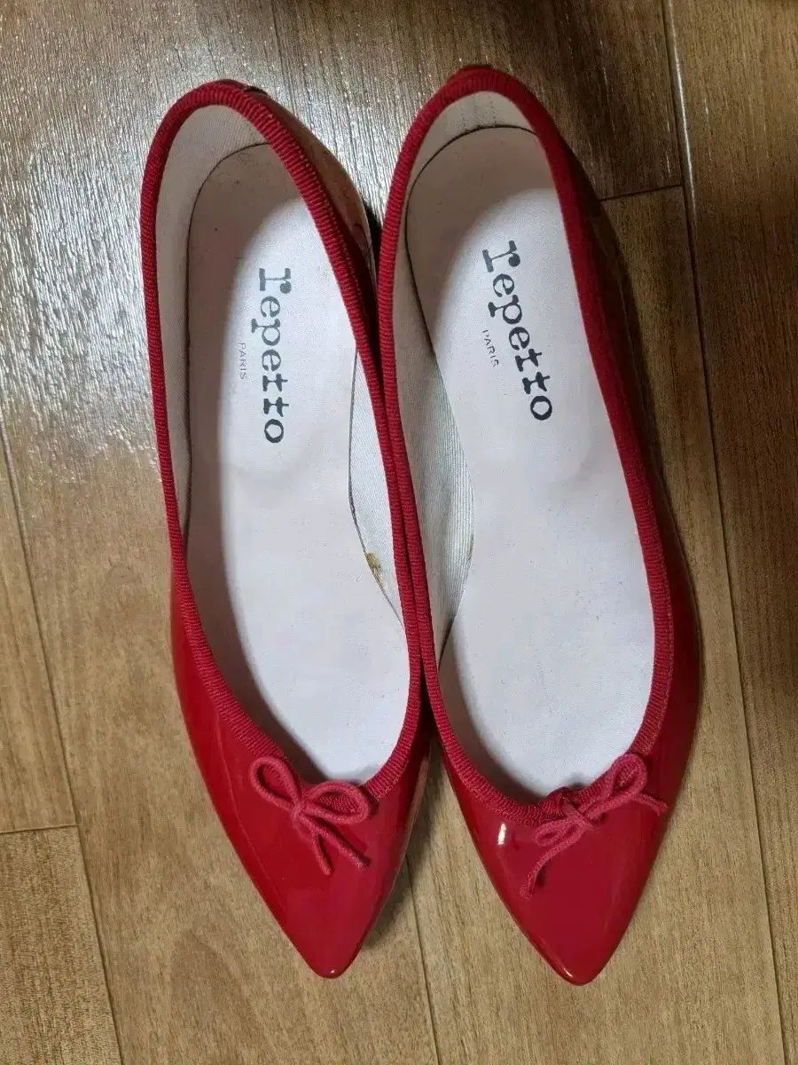 【repetto】レペット　赤 フラットシューズ ブリジット　37.5 repetto】レペット 赤 フラットシューズ ブリジット 37.5 23㎝｜2025年