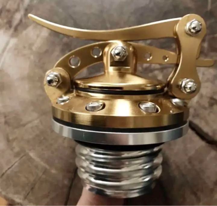 ガスキャップ ハンドメイド ハーレー xl fxd fld flh flt 48 BRASS 