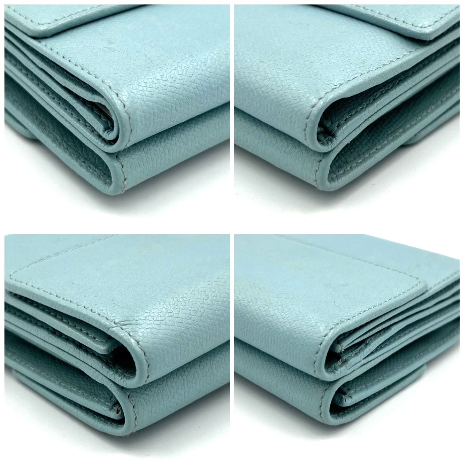 シャネル ココボタン Wホック ライトブルー 水色 レディース 財布 三