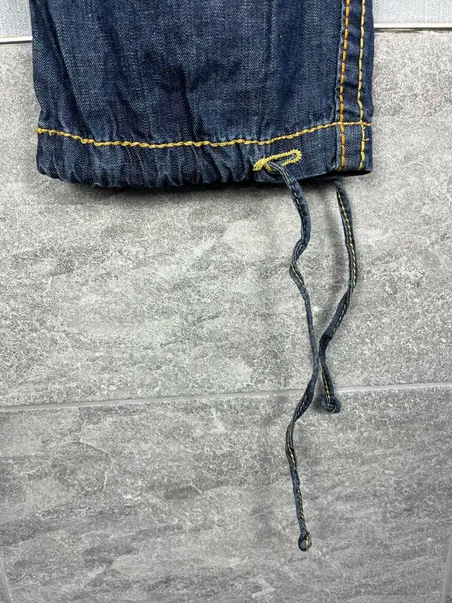 【品質保証】 27 TRUE RELIGION トゥルーレリジョン カーゴ デニム パンツ 【品質は100％満足保証】